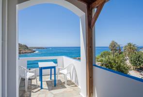 Family room terrace